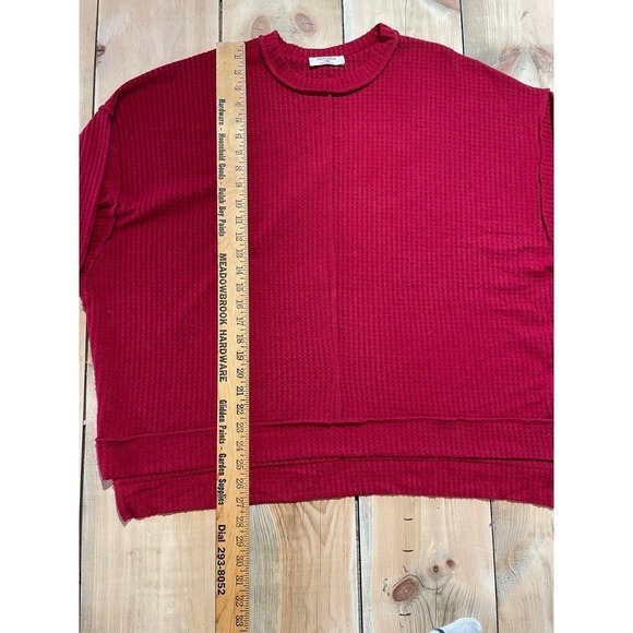 Women's Zenana waffle knit oversized/dolman style sweater. Red. Size S/M - Picture 6 of 6